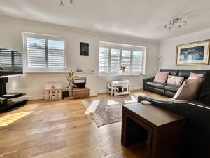 Lounge- click for photo gallery